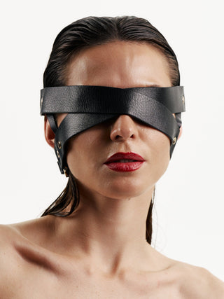 Leather Blindfold Mask "UNSEEING" Black leather mask - Dr.Harness Lingerie & Leather - 2